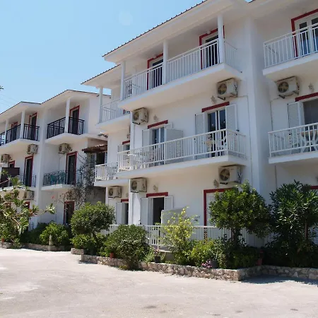 Apartment Clad Laganas